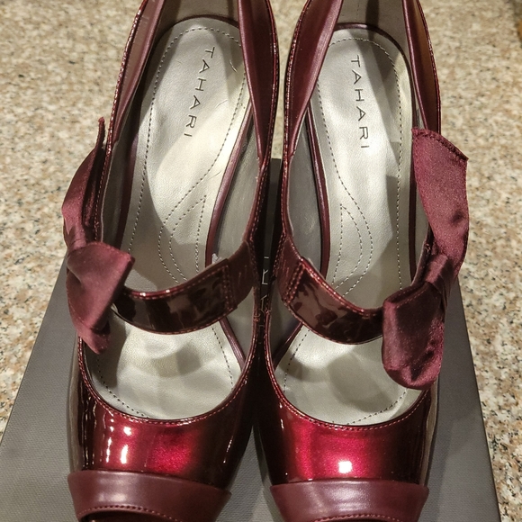 Tahari Dressy Polly Prune Color 4 inch heels 👠 in sz 8.5 - Picture 5 of 7
